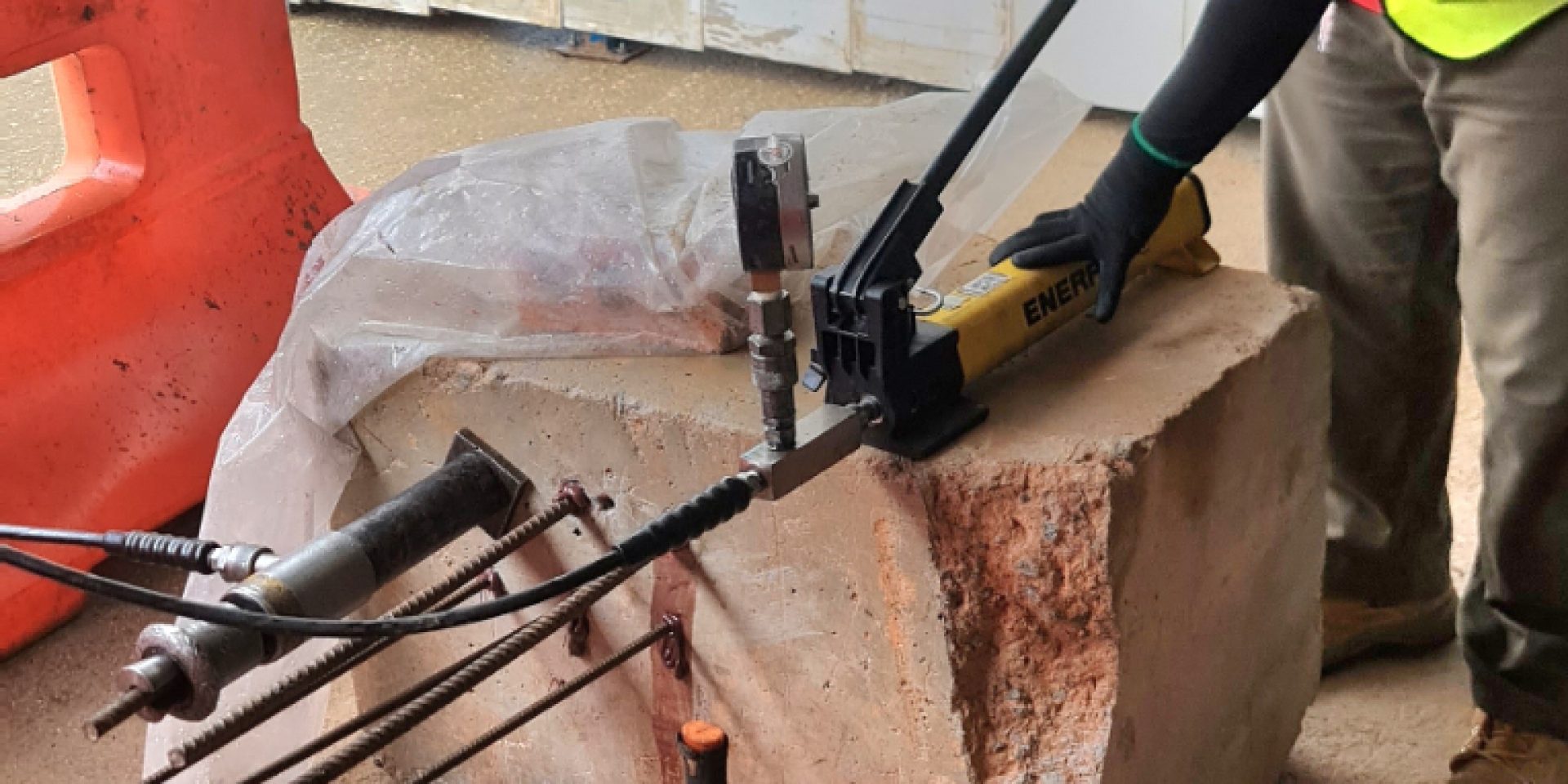 Hilti HAT 30 anchor tester