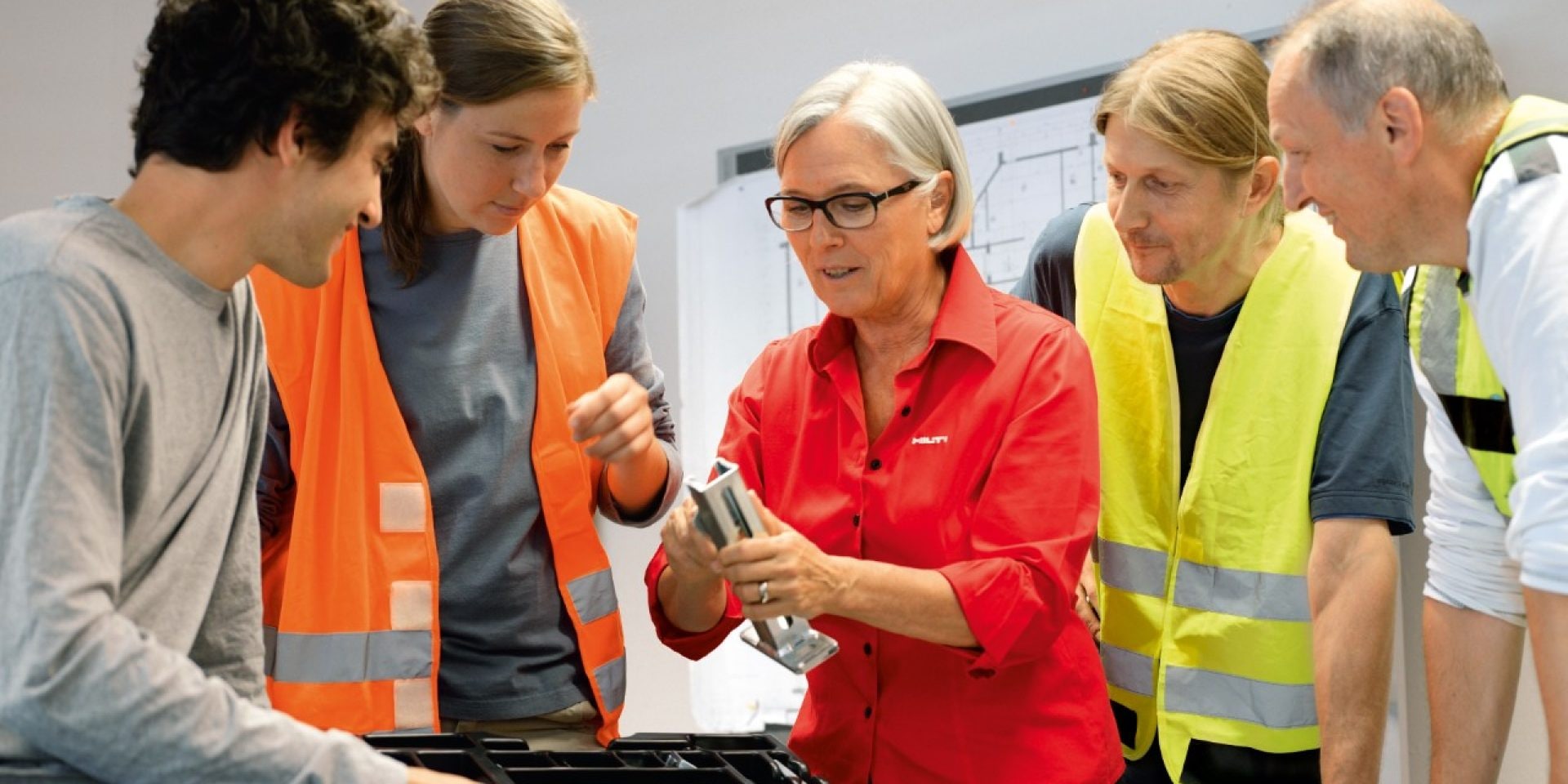 Hilti installers training for modular support systems