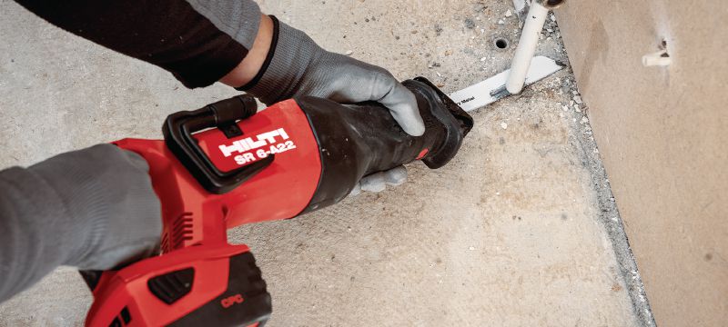 SR 6-A22 Reciprocating saw Cordless 22V reciprocating saw engineered for heavy-duty demolition and cutting to length with minimal vibration and advanced ergonomics Applications 1