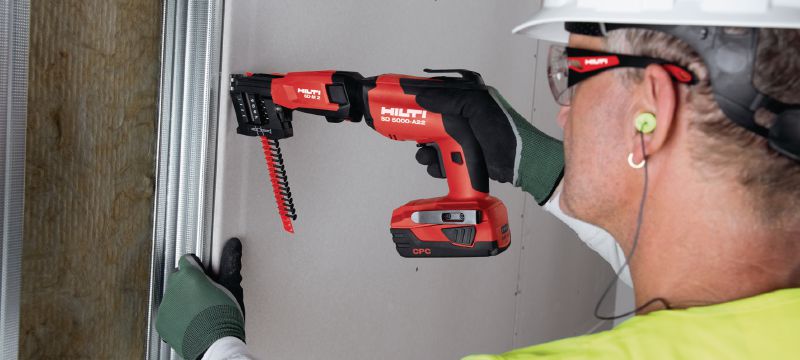SD 5000-A22 02 Cordless drywall screwdriver Cordless 22V drywall screwdriver with 5000 RPM for hanging plasterboard, wood boards and exterior sheathing Applications 1