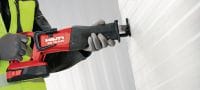 SR 30-A36 Reciprocating saw Cordless 36V reciprocating saw engineered for extremely heavy-duty demolition and cutting to length with minimal vibration and advanced ergonomics Applications 1