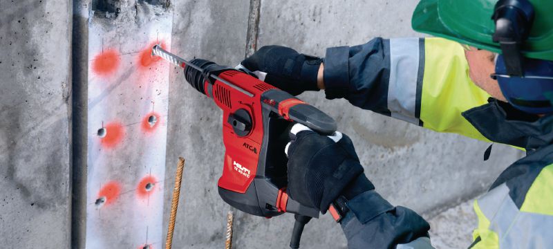 TE 30-ATC/AVR Rotary hammer Powerful SDS Plus (TE-C) rotary hammer for heavy-duty concrete drilling and corrective chiselling, with Active Torque Control (ATC) and Active Vibration Reduction (AVR) Applications 1