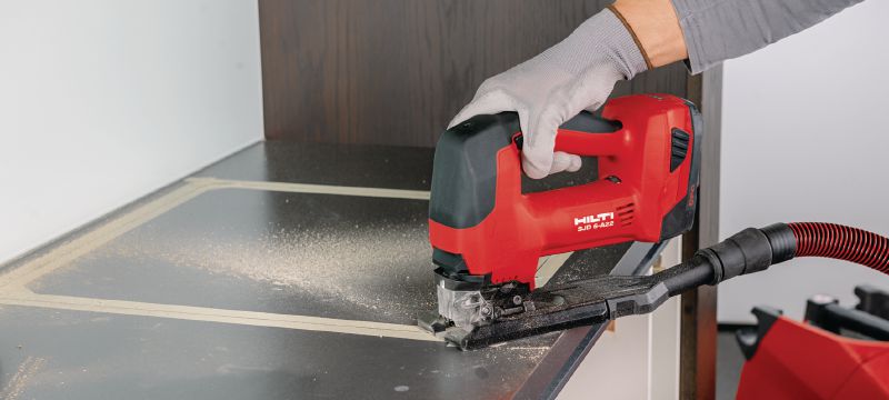 SJD 6-A22 Cordless jigsaw Powerful 22V cordless jigsaw with top D-handle for a comfortable grip and superior control during curved cuts Applications 1